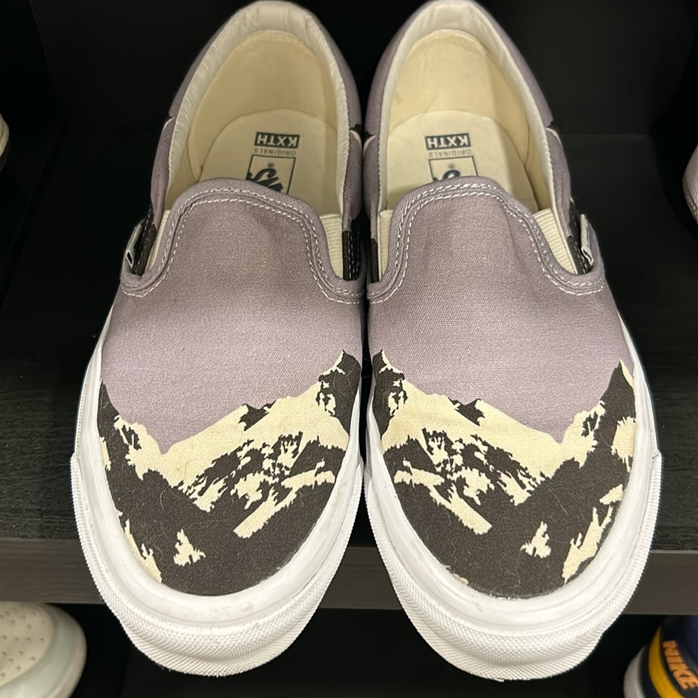 Vans x Kith size 7 slip on sneakers